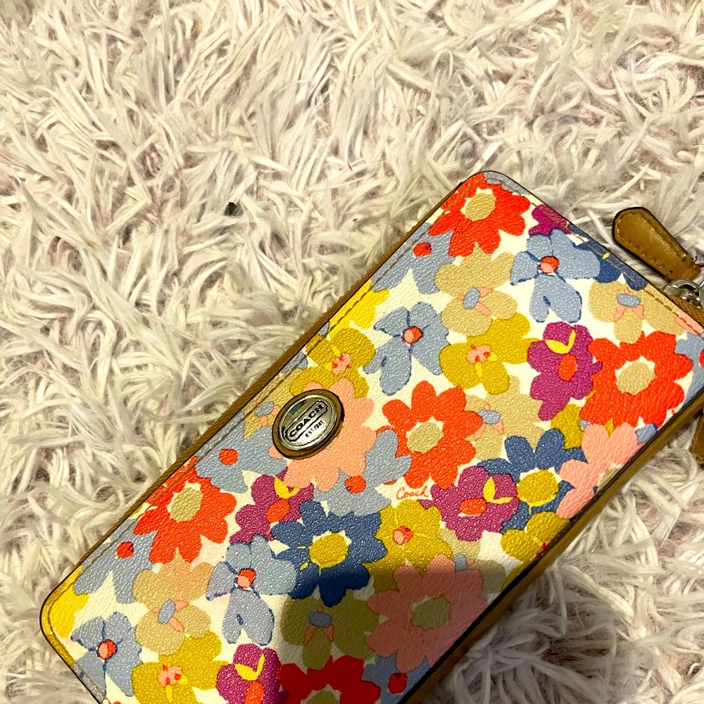 Beautiful Coach Wallet like new .